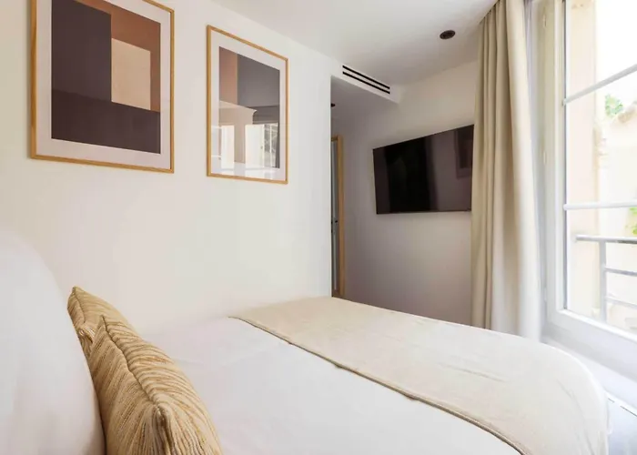 아파트 Chic And Cosy - 1br- 4p- Bourse